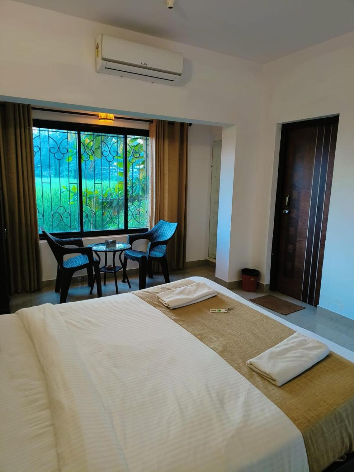 Green Field View Hotel Candolim Exterior photo