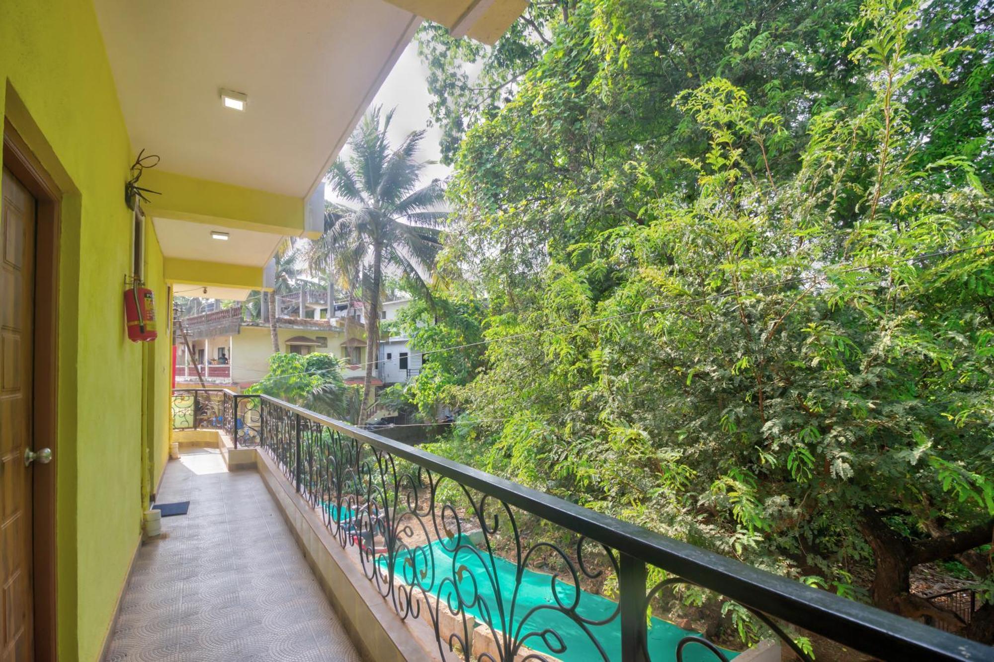 Green Field View Hotel Candolim Exterior photo